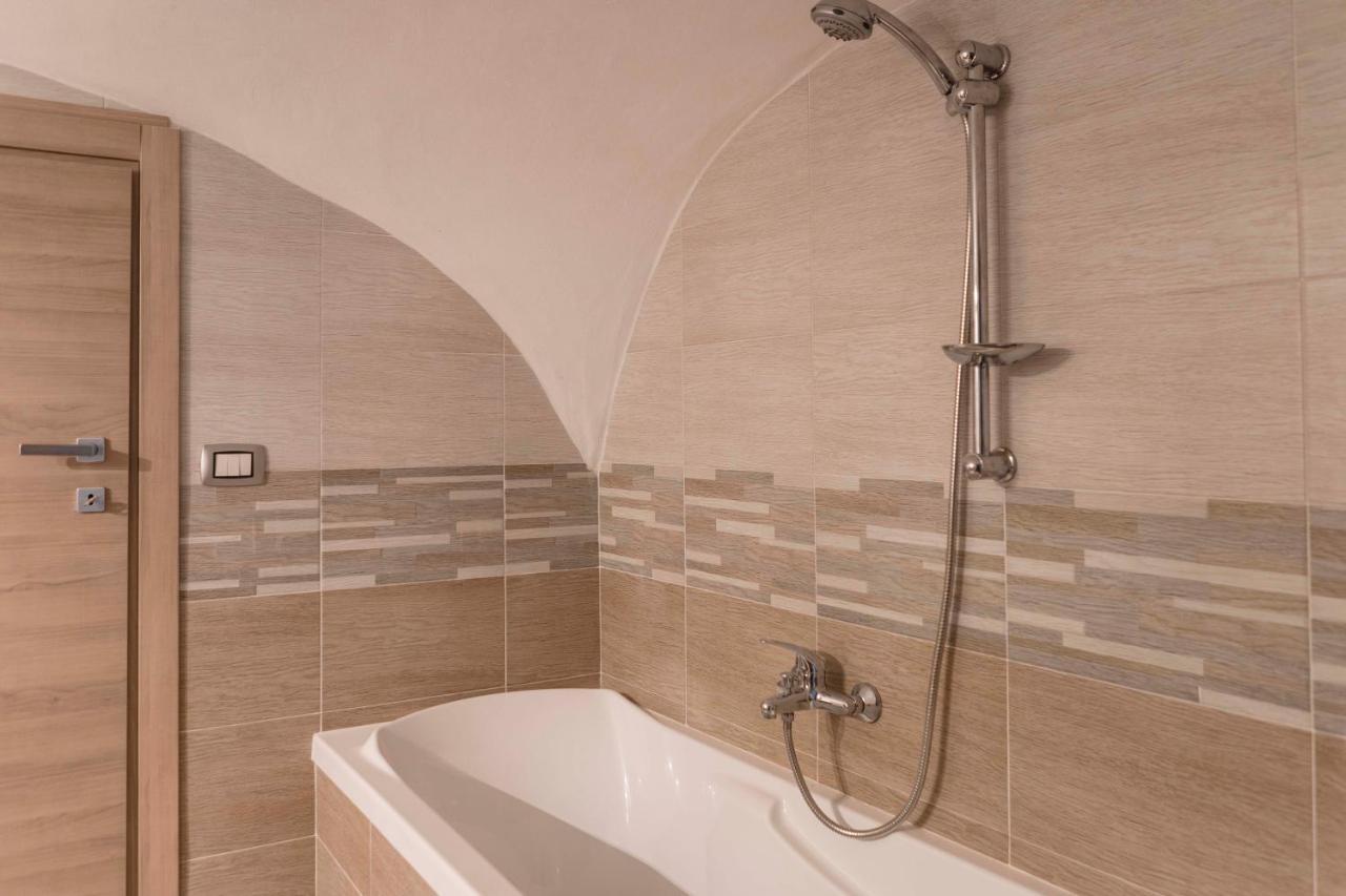 נאפולי Via Nilo 20 Apartments מראה חיצוני תמונה